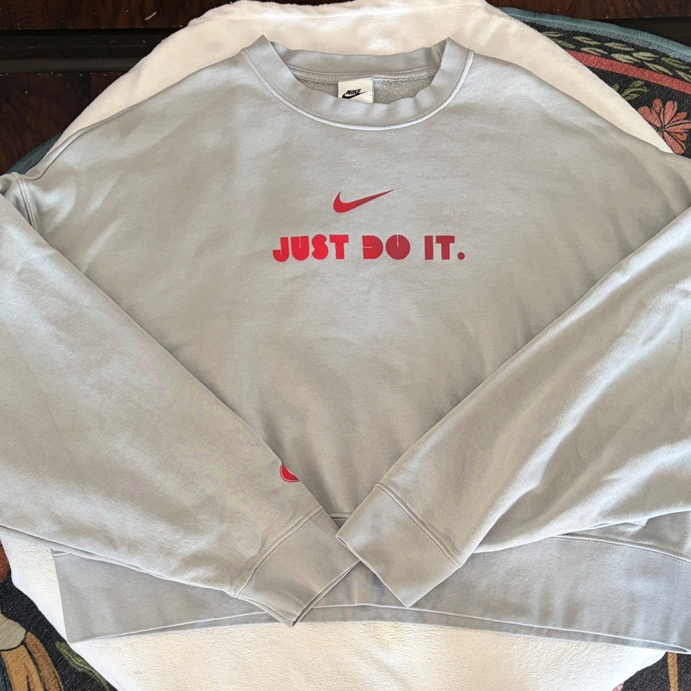 Nike Campus Collection Gray Crewneck Sweatshirt